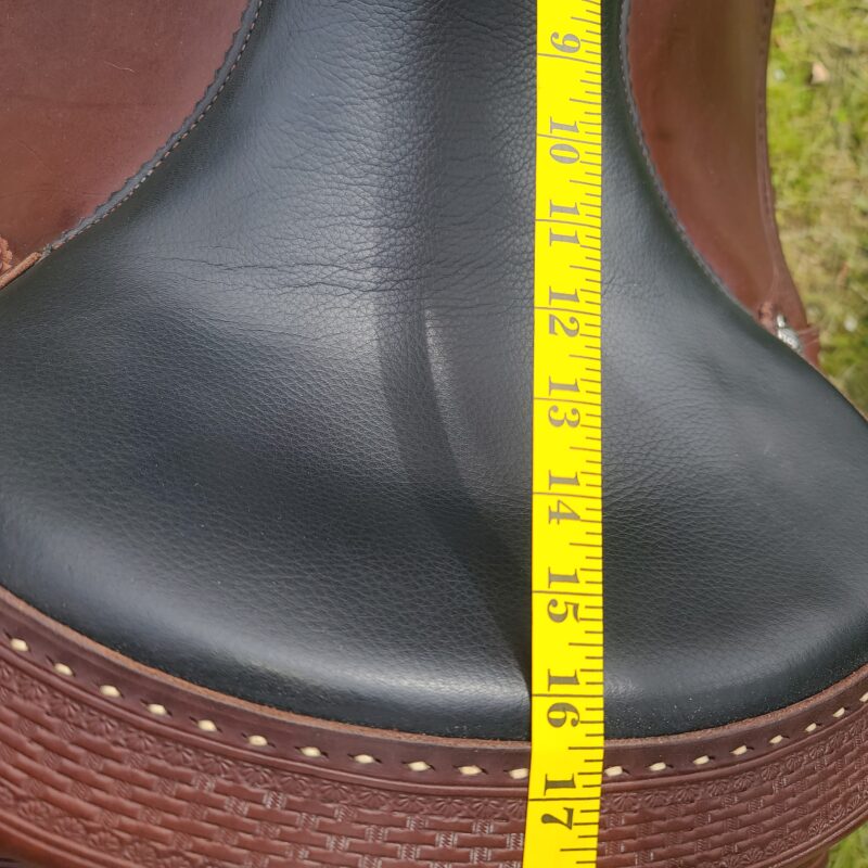 How To Measure Your Seat Western Saddle CLOSE UP