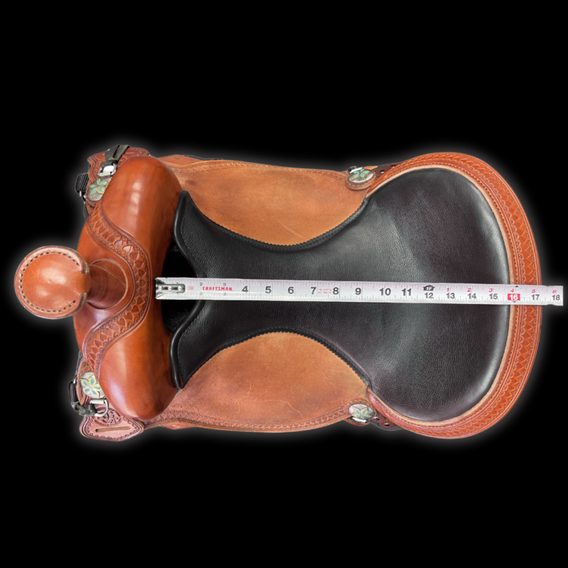 How to measure seat size western